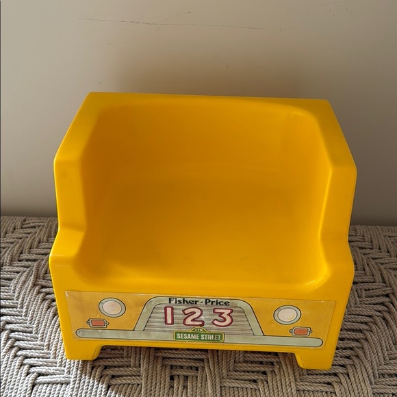 Vintage Sesame Street School Bus Yellow Booster Seat Cookie Monster Big Bird - Picture 2 of 9